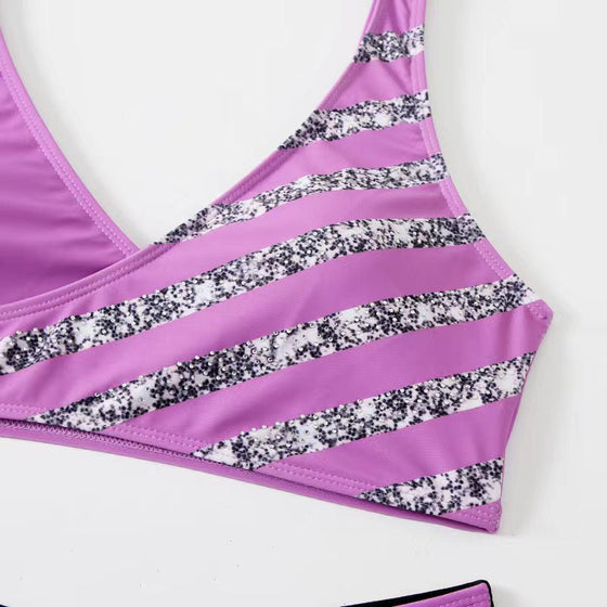 Neuer Bikini mit Split-Print