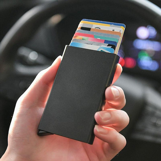Automatische aufklappbare Geldbörse mit RFID-Blockierung