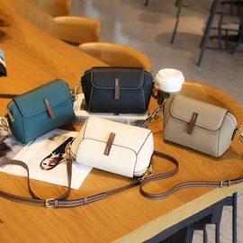 Leichte, luxuriöse, trendige und vielseitige Umhängetasche aus weichem Leder