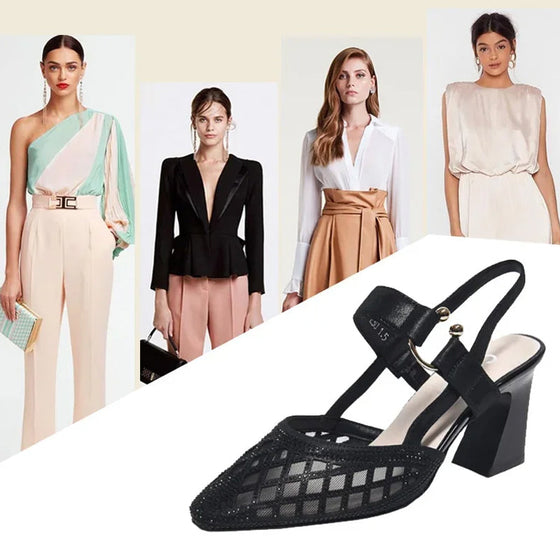 Spitz zulaufende Strass-Sandalen mit Knöchelriemen