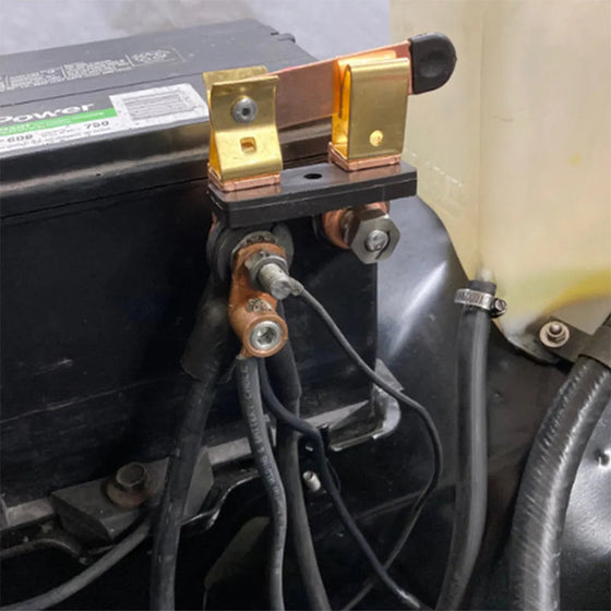 Messerklingen-Hauptschalter am oberen Pfosten