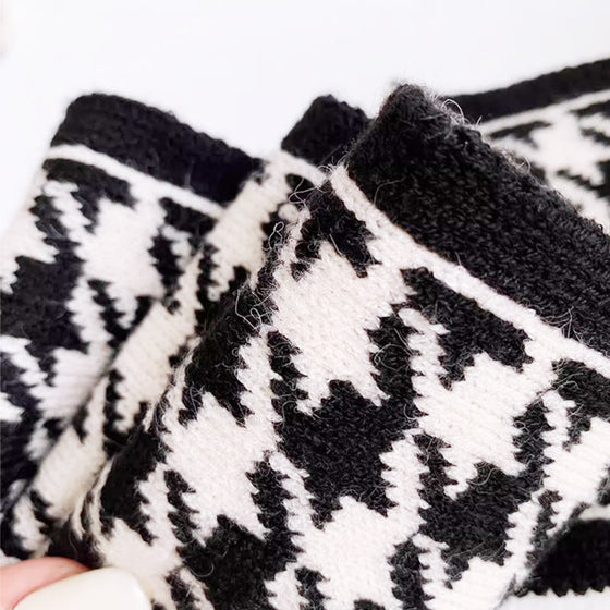 Modischer vielseitiger Dreiecksschal