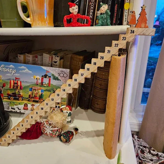 Lustiger Santa Treppen Countdown Kalender