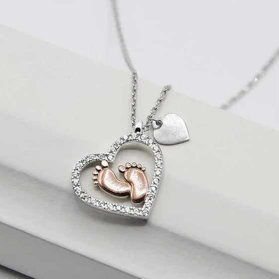 Halskette mit Herz-Fußabdruck