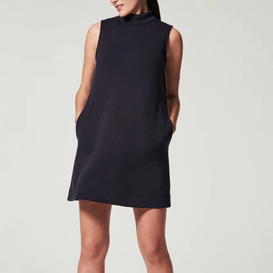 Ärmelloses Kleid mit Taschen