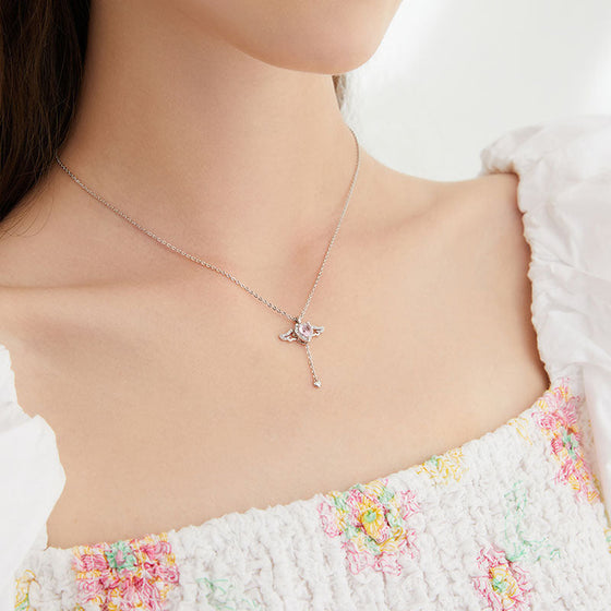 Amor-Herz-Halskette mit beweglichen Flügeln